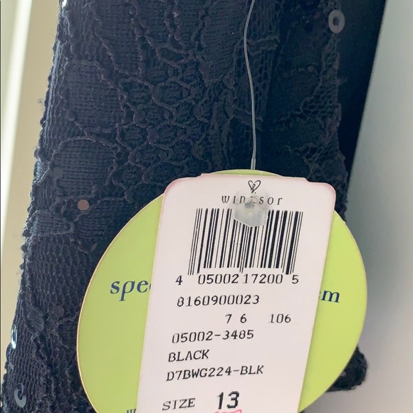 Evening wear dress - Picture 3 of 3